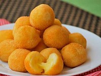 Bolinha de queijo 200g